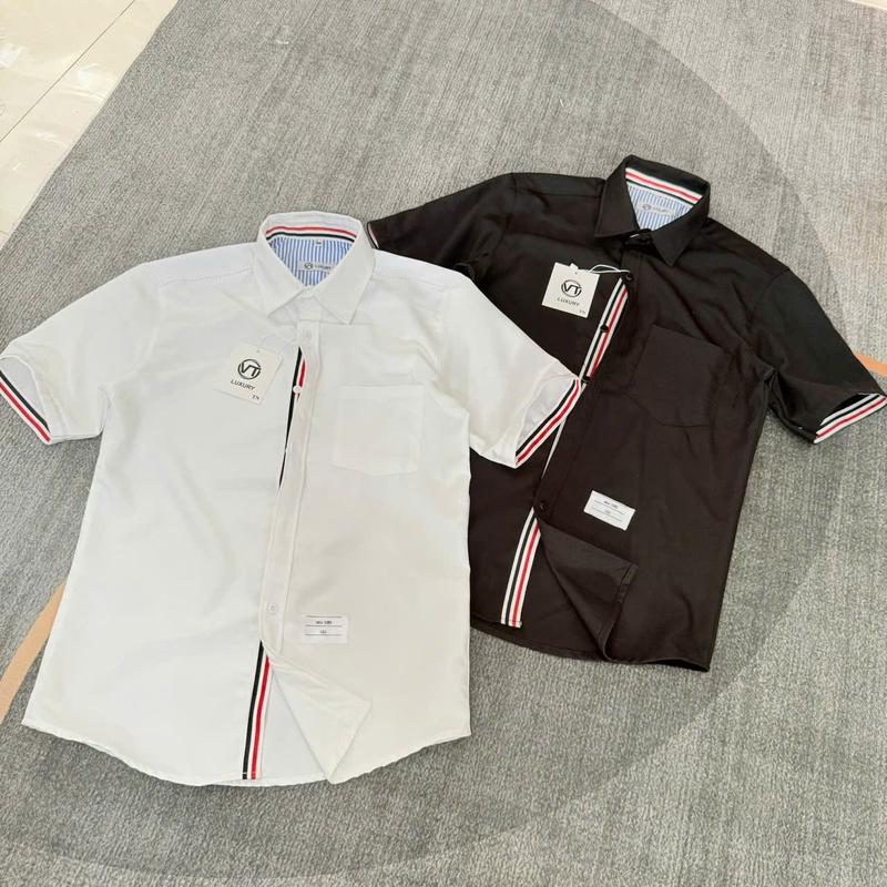 Sơ mi nam tay dài phối túi cổ thêu 3 sọc 2 màu đen trắng. Phong cách sang trọng Menswear Áo Shirt Có Cổ Nhung 0
