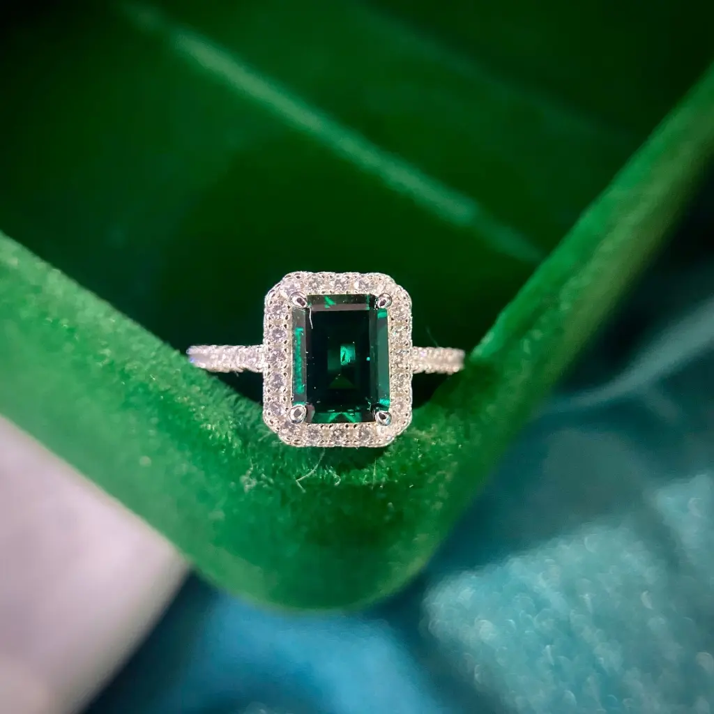 LLXYW Luxury Retro Gemstone Lab-grown em Ring 100% 925 Sterling Silver Summer Fashion Ring Fine Jewelry