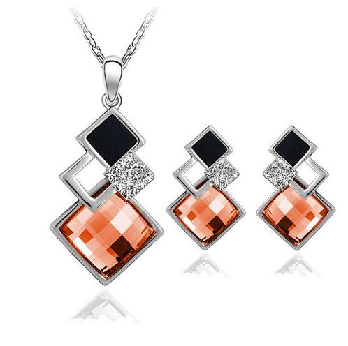 Product Introduction of Fashion Temperament Jewelry Set for Women, Classic European and American Geometric Square Crystal Acrylic 11
