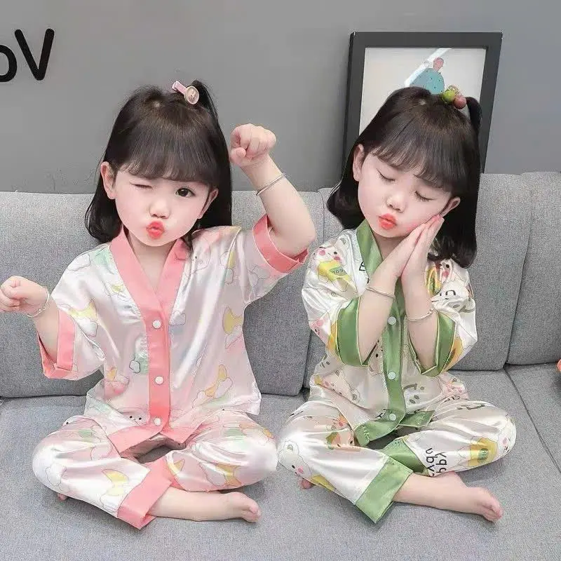 Bộ Pijama Bé Gái Lụa Mịn Thoáng Mát Trà Sữa Xanh + Trăng Mây Hồng