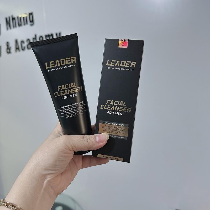 Sữa rửa mặt dành cho nam Leader men 4