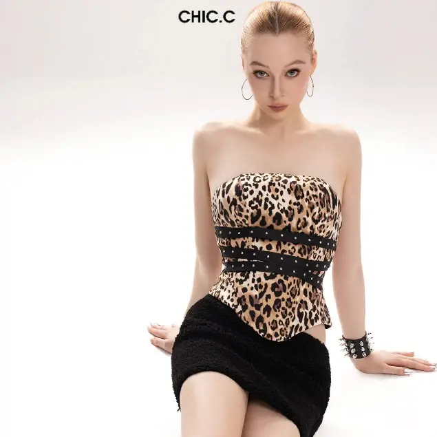 [CHIC.C] Set Áo Cúp Ngực Hoạ Tiết Da Báo Phối Chân Váy Ôm Ngắn Cá Tính | Leo Set