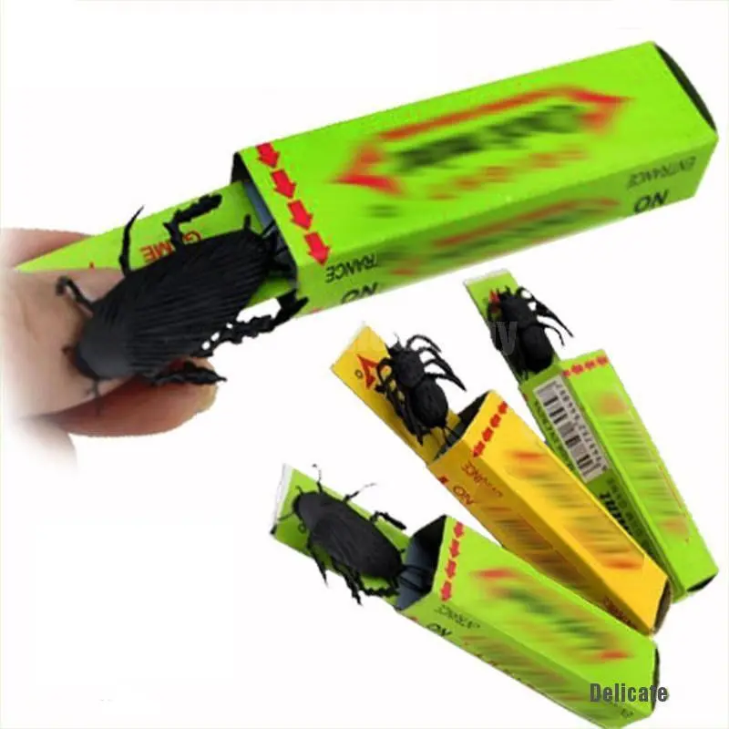 [READY Stock] Chewing Gum Cockroach PRANK Toy Mainan Prank Lipas Palsu