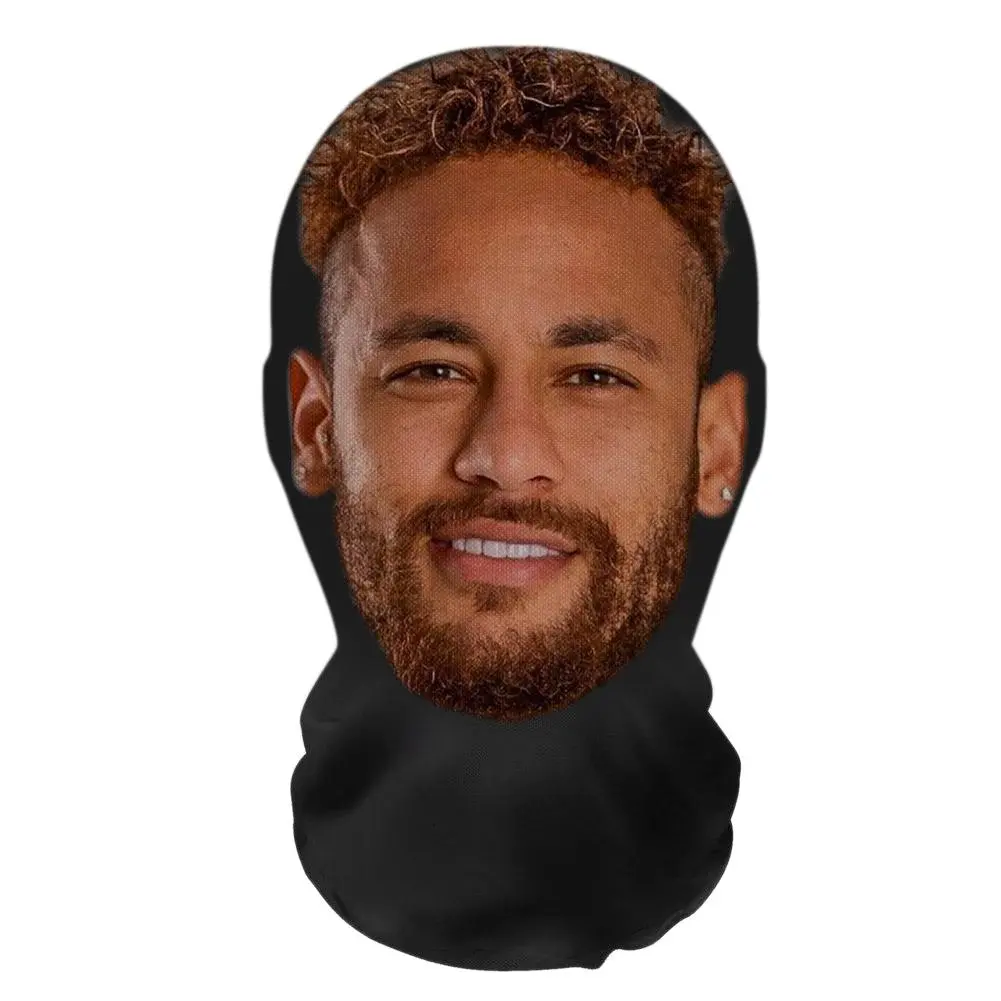 Neymar biểu diễn trò đùa, với mặt nạ 3D toàn mặt, Balaclava