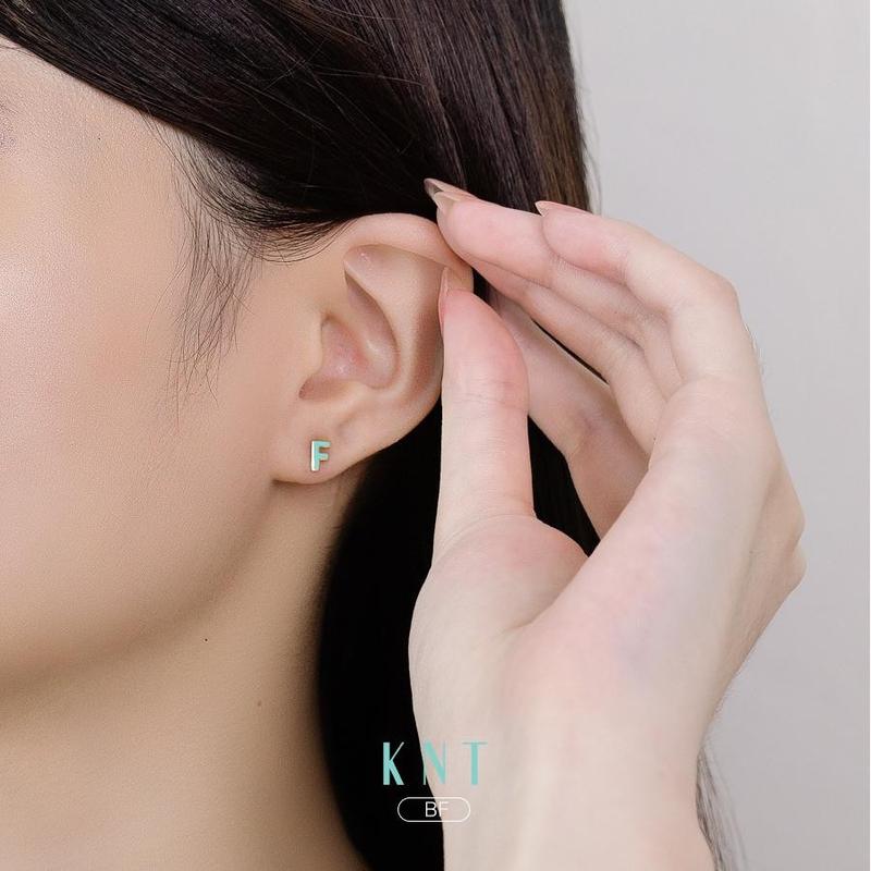 Hoa tai vàng  10k “Sea LA Vie” Chữ F tráng men đính đá cao cấp CZ kèm chốt vàng 10k - Hoa tai nữ [Kim Ngọc Thủy] 0