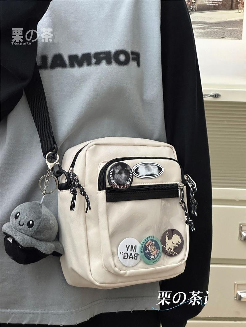 Product Introduction of Túi Đeo Chéo Nam, Thương Hiệu Hợp Xu Hướng Túi Đeo Vai, Phong Cách Instagram, Túi Nhỏ Thích Hợp Cho Nữ Sinh, Ba Lô, Thường Ngày Và Ngầu, Có Thể Mang Theo Điện Thoại Di Động, Năm 2024 Bag 2