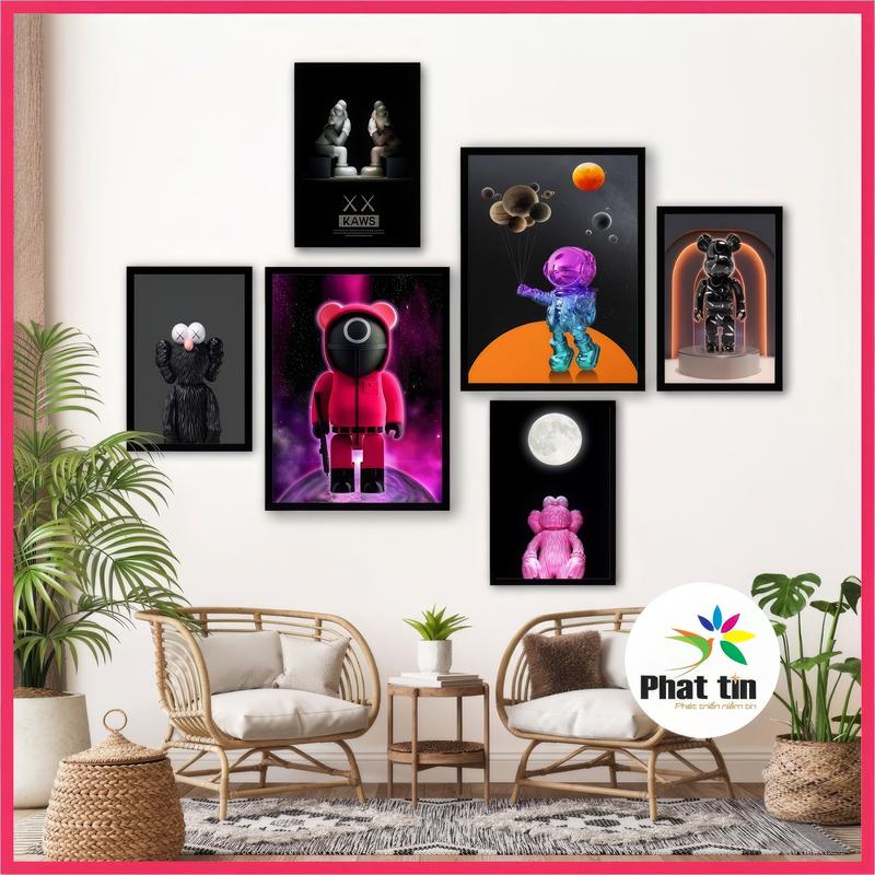 50 mẫu Tranh gấu bearbrick, tông đen trắng, style nam tính, decor phòng ngủ, phòng khách, phòng trọ, phòng cho bé, góc học tập, làm việc...tranh dán tường có sẵn keo dán. Treo Tường Đồng Decor Tường