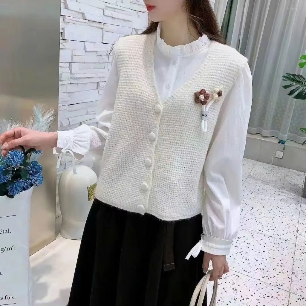 Áo gile nữ , áo gile len nữ cài bông len xinh xắn vải len dệt QCCC Loại 1 màu kem đỏ hồng be phong cách Hàn quốc - RUBY