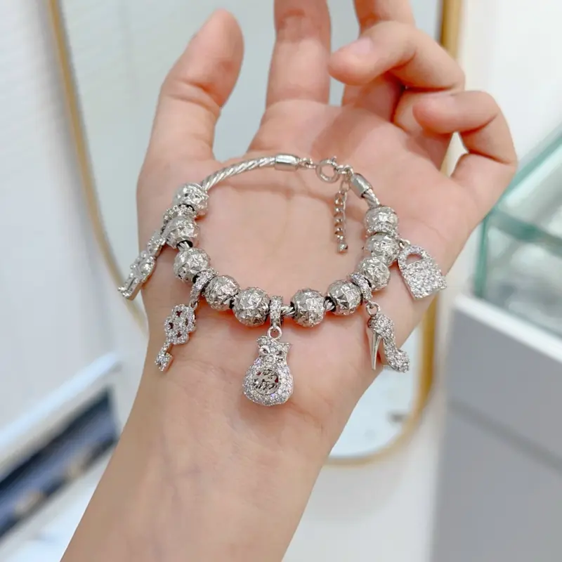 (xikim) vòng tay pan phối 5 charm dễ thương xinh xắn dành cho phụ nữ - kèm hộp 1