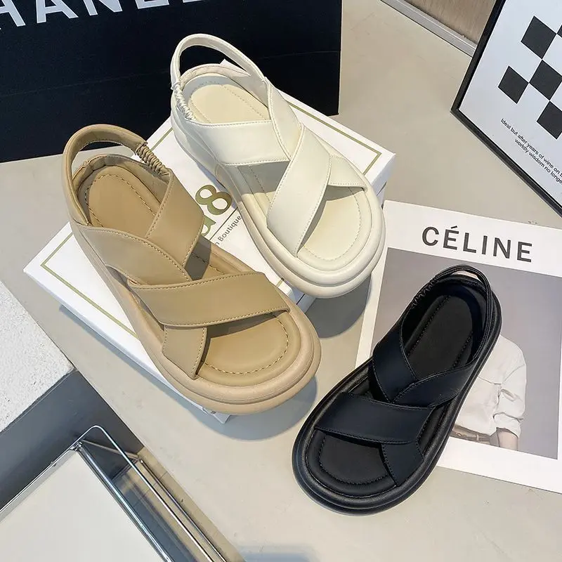 Hot-Selling Women's Sandals for Outdoor Wear, Flat Comfortable Summer New Cross-Strap Beach Shoes, Versatile Casual Roman Shoes