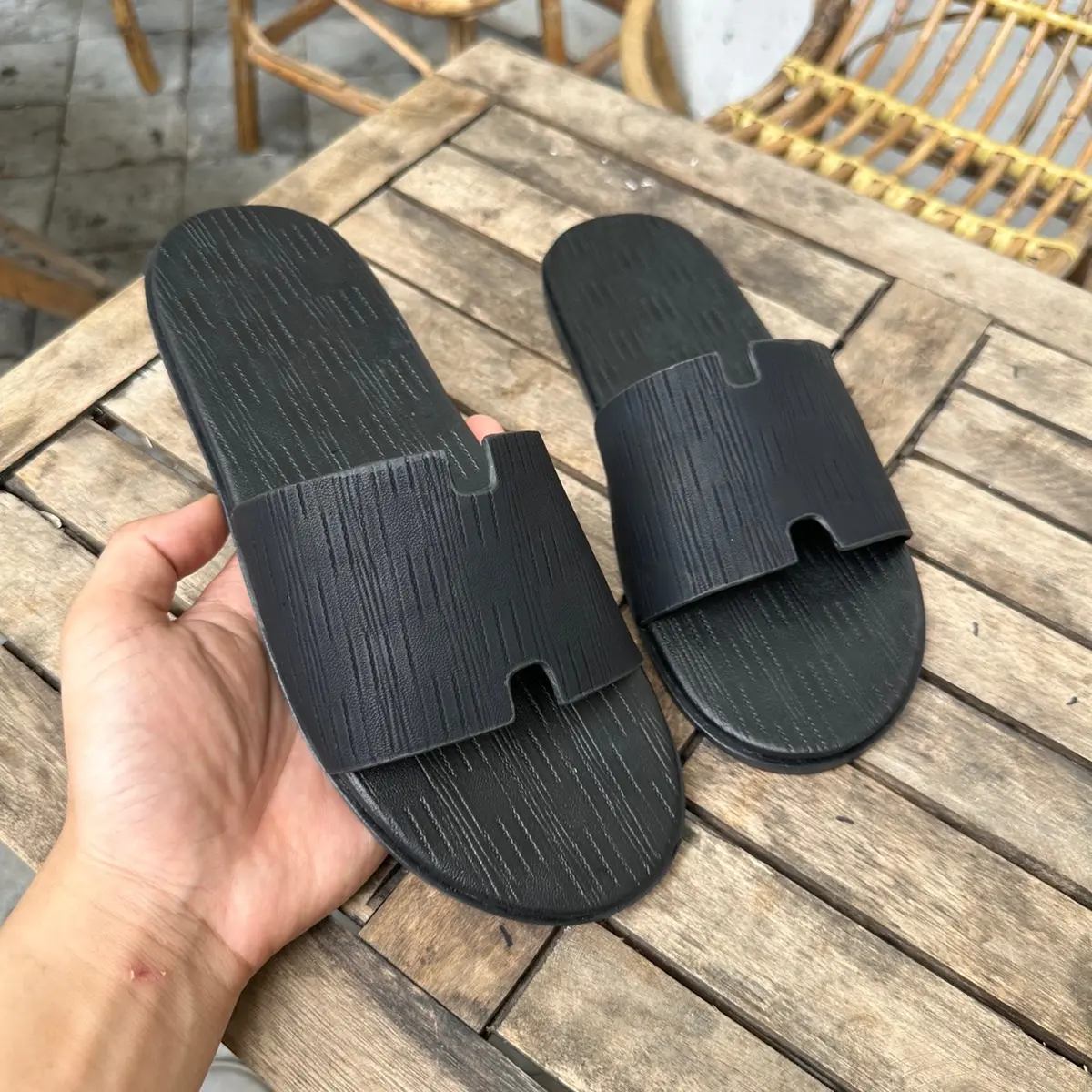 Dép quai ngang in vân thời trang đế cao su mềm dẻo size từ 37-44
