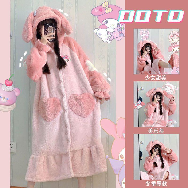 Product Introduction of Váy Ngủ Lông Cừu Dày Cho Nữ, Đồ Ngủ Mùa Thu Và Mùa Đông, Lót Lông Cừu San Hô Dài, Dễ Thương, Loungewear, Mắt To, Gấu Dâu Tây, Merlot 3
