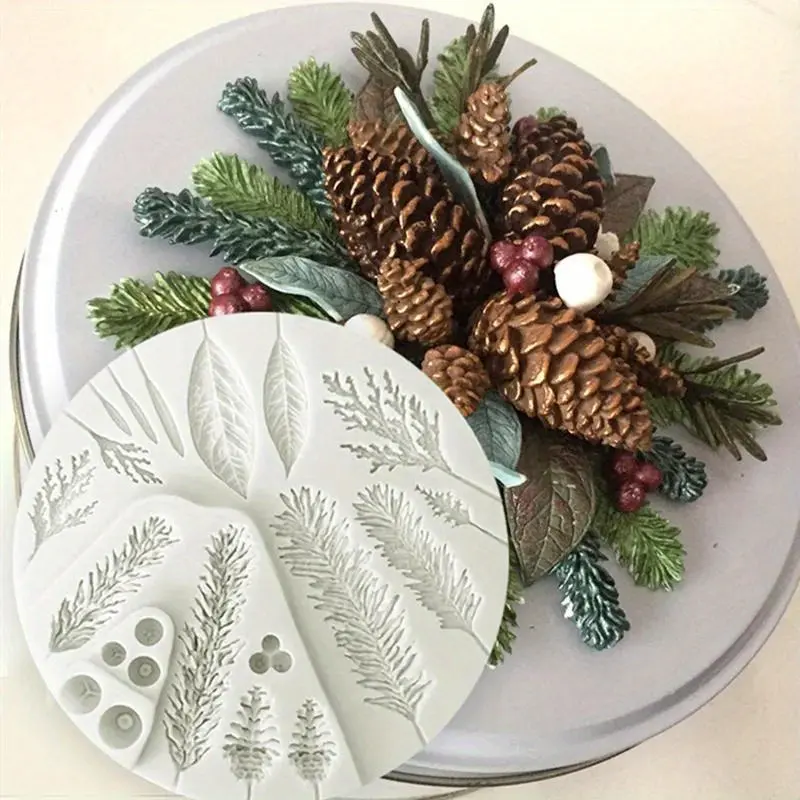 A Set of Christmas Themed Silicone Craft Molds for Baking and Dining-Table Decoration Leaves and Pine Cone Resin Molds, Non-Electric Edible Silicon Materials, Holiday DIY Tools, for Holiday Decorations and Decorations.