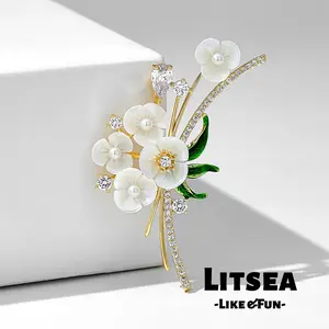 【Litsea】Bros Bunga Baru Segar Mild Wanita Mewah Mutiara Desain Unik Eksklusif X282