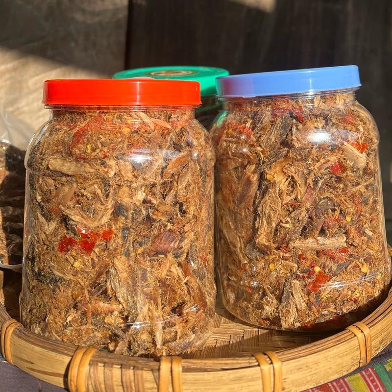 Cá Khô Nướng Giã Tỏi Ớt Hũ Lớn 500g Cay Cay