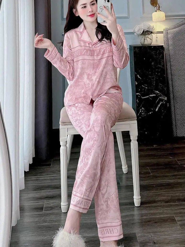 Bộ Pijama Nữ Tay Dài Chất Lụa Latin Họa Tiết Cao Cấp PTD22 Women