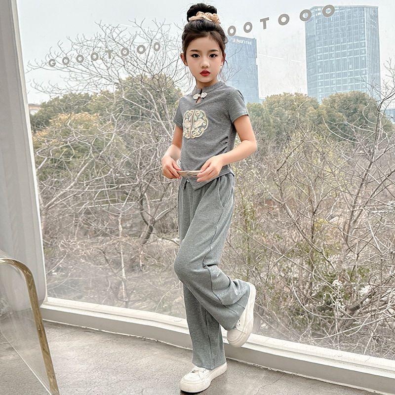Product Introduction of Quần Áo Trẻ Em, Thoải Mái, Bộ Đồ Mùa Hè Cho Bé Gái, Hàng Mới Về 2024, Dành Cho Trẻ Em Trung Và Lớn, Phong Cách Trung Quốc, Bộ Đồ Hai Mảnh ngắn Tay, Thời Trang, Thích Hợp Cho Mùa Hè 11
