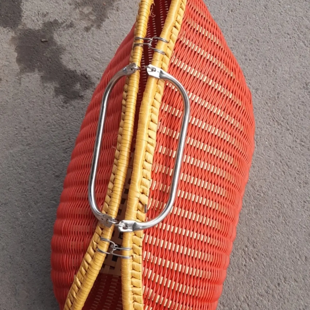Giỏ nhựa móc