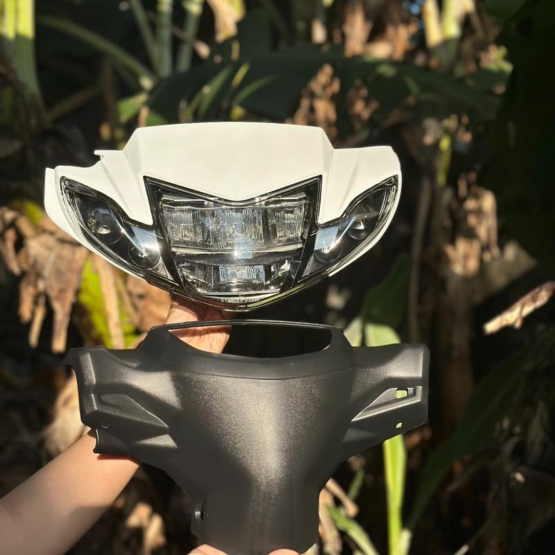 Đầu đèn 2 TẦNG KIỂU ZHIPAT(kèm chân h4-cặp bóng demi) dùng  cho xe sirius 50-110 ( ỐP SIHELLO_kèm bợ)