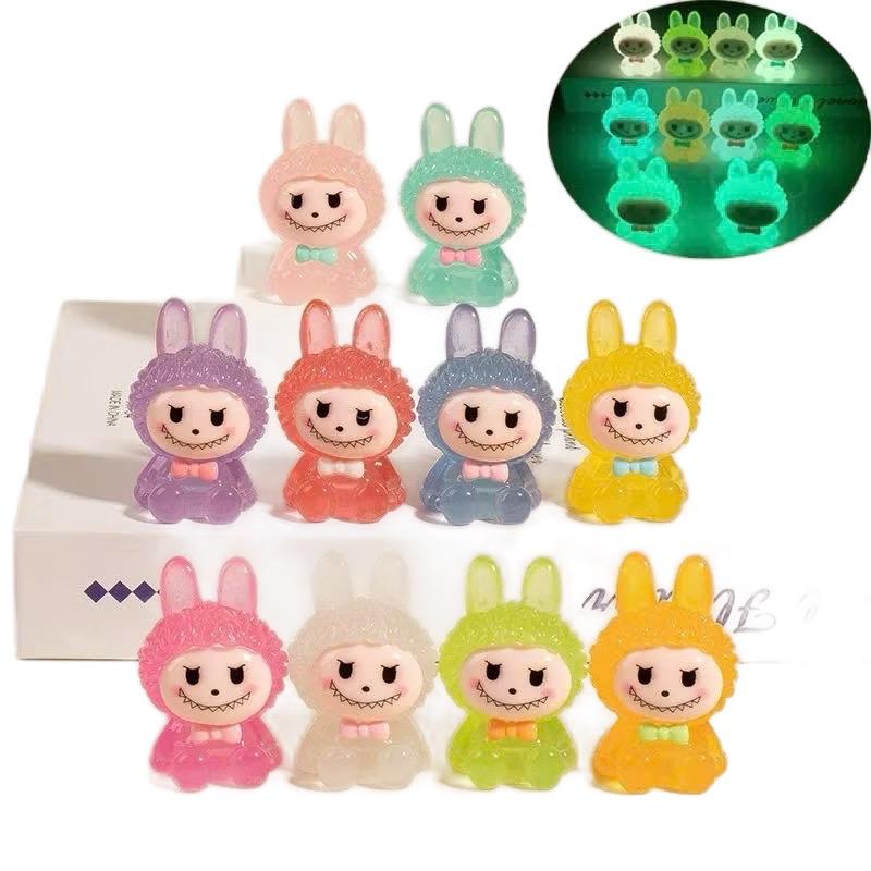 Combo sỉ 100 túi mù labubu dẹp phát sáng (mua 100 tặng 10túi ngẫu nhiên) (Size 2cm dẹt) túi mù tự xé Labubu 2cm mini dạ quang đồ chơi cho bé 10 màu ngẫu nhiên