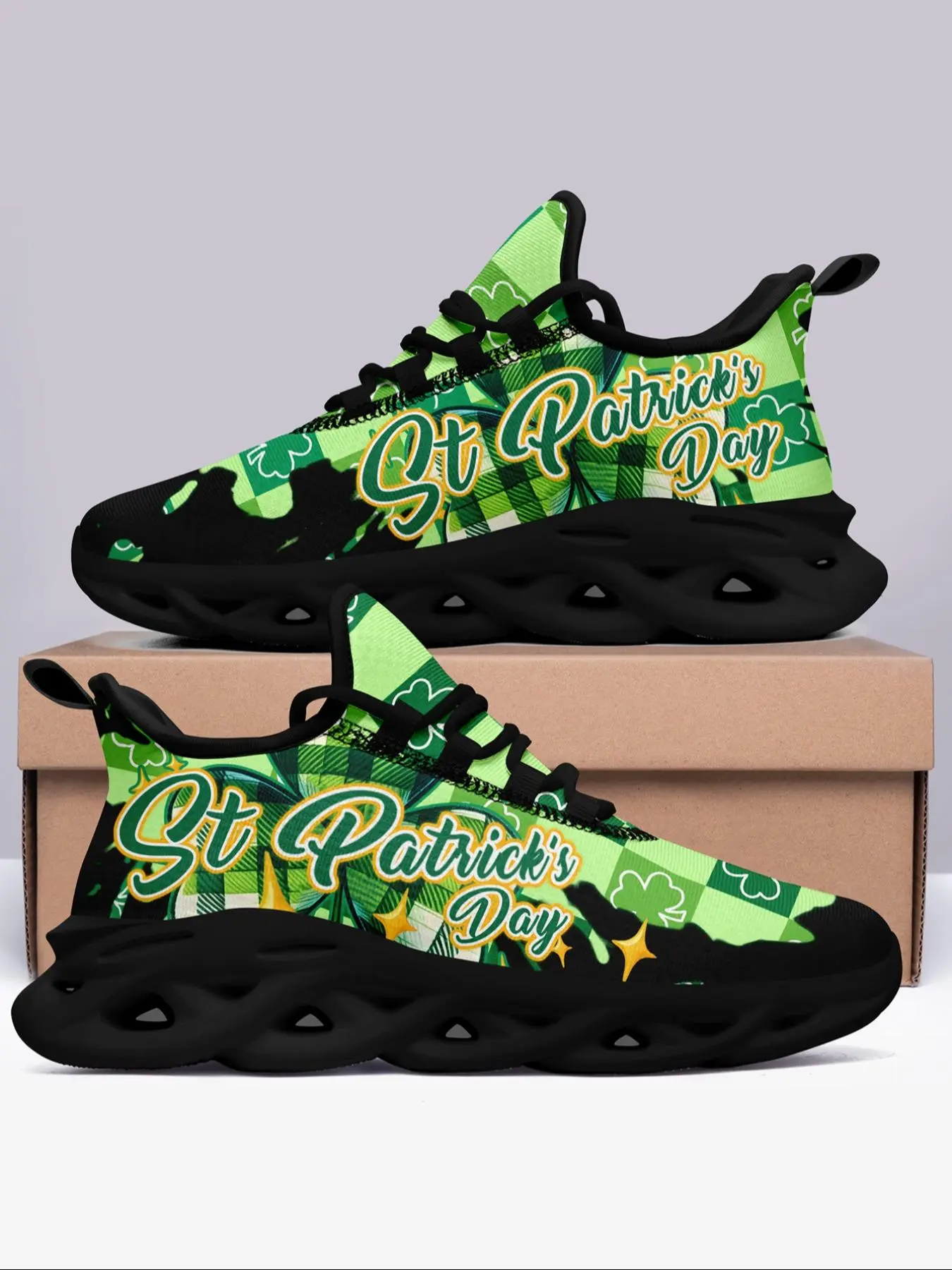 Men's St. Patrick's Day Clover Print Lace Up Sneakers, Casual Comfortable Breathable Sports Running Shoes, All-match Non-slip Sneakers for Daily Wear, Boy