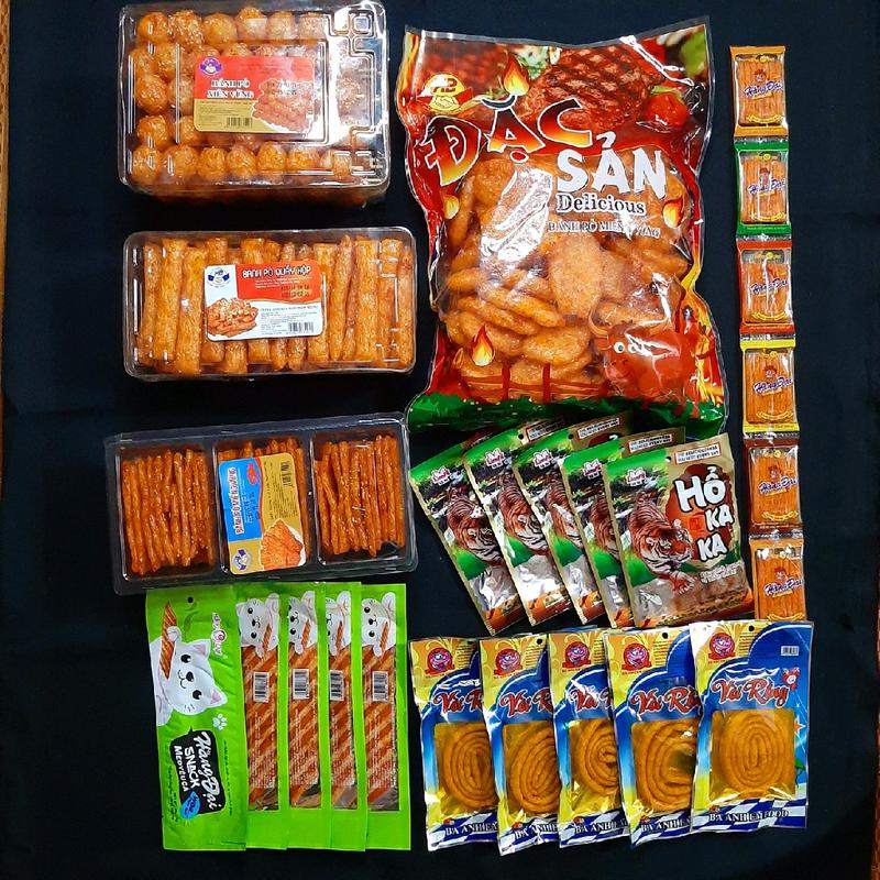 Combo đồ ăn vặt gồm 4 món bánh Pò kèm 5 snack hổ kaka 5 snack mèo yêu cá 5 snack vòi rồng và 6 snack miếng cay cay Kem Chua Food