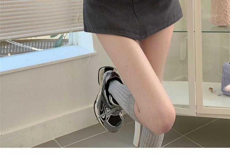 Product Introduction of Áo Khoác Sơ Mi Dài Tay Sọc Xanh, Phong Cách Cô Gái Nóng Bỏng, Thiết Kế Cao Cấp, Thích Hợp Cho Mùa Xuân Và Mùa Thu Của Phụ Nữ, Ôm Sát Eo, Dễ Thương Và Gợi Cảm, Áo, Dành Cho Nữ, Năm 2025 8