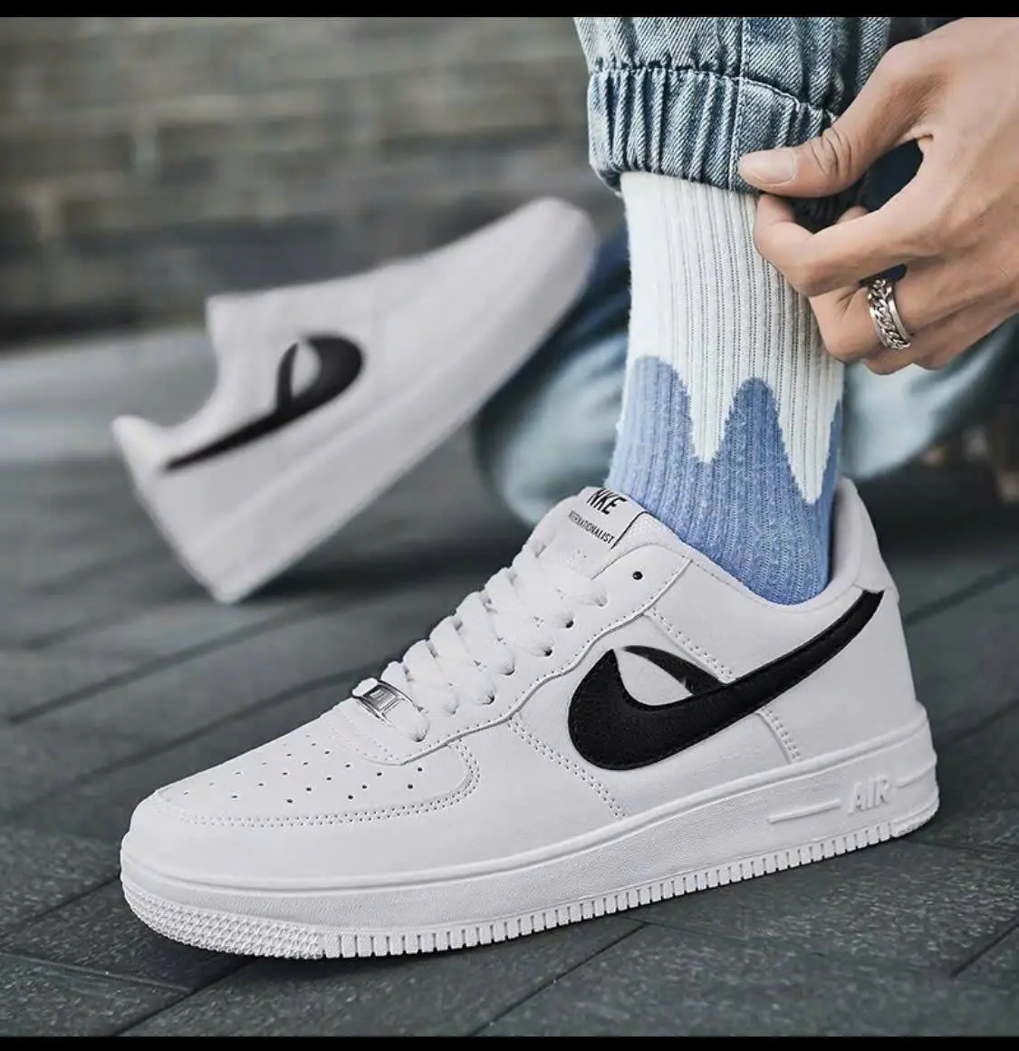 Giày Sneakerr trắng vệt đen nam nữ đi học đi chơi dẽ phối đồ ôm chân hottrend 2024