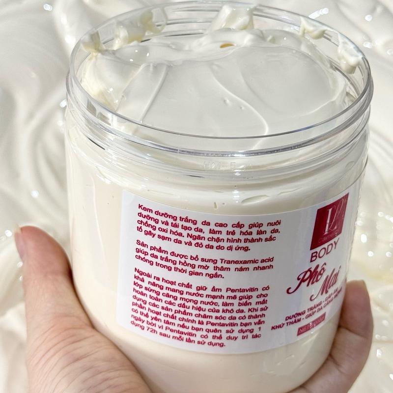  KEM BODY PHÔ MAI SỮA CHUA - DƯỠNG ẨM  CHỐNG NẮNG Hỗ Trợ DƯỠNG TRẮNG DA  Trọng Lượng 500g  Tặng Kèm 1 Muỗng   Để Múc Kem   