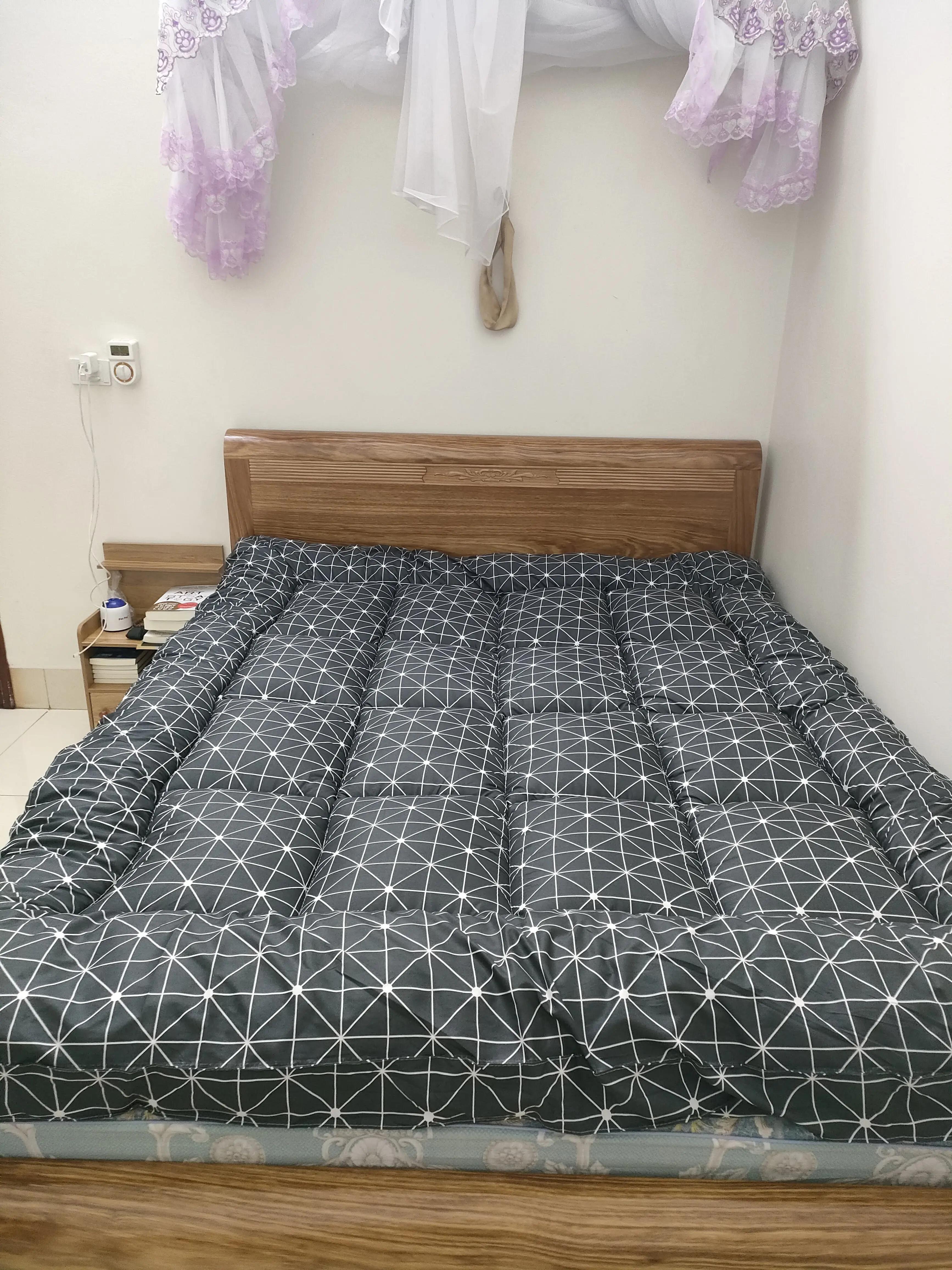 Nệm Topper thoáng khí mẫu Kẻ Đen Chất lượng cao, Trải đệm cứng, Trải giường, Trải Sàn nệm  topper dày 1m8x2m