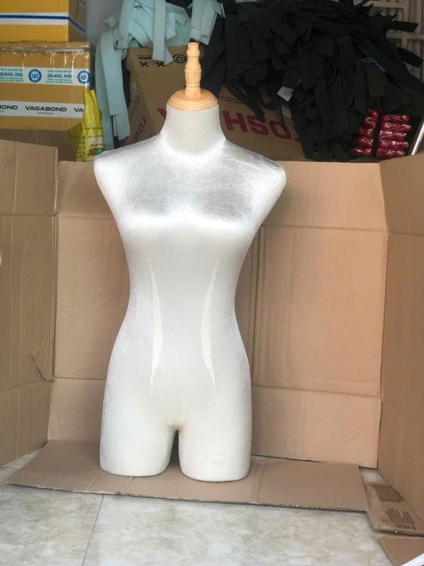 Manocanh nhung nữ size M không kèm chân sắt (chỉ sử dụng để bàn)