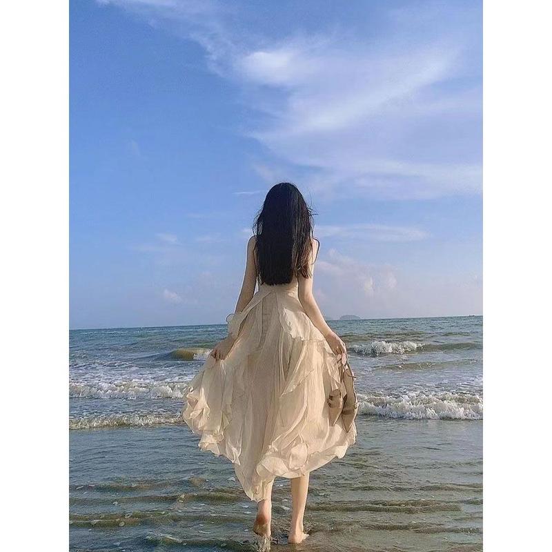 2025 French Style Beach Vacation Dress High-end Sanya Travel Outfit Super Fairy Small Stature Photo Spaghetti Strap Dress 1