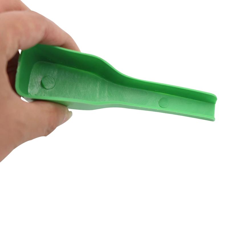 5-Pack Bird Feeding Spoons Plastic Chicken Feed Scoop Young Birds Drinker 3