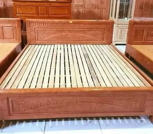 Giường ngủ gỗ xoan đào việt dạt thường