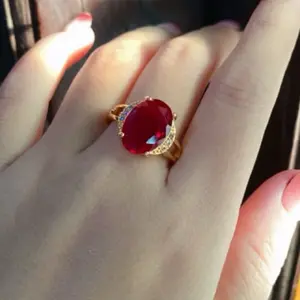 CINCIN  BATU GIOK MERAH UKIR POLOS TITANIUM ANTI LUNTUR