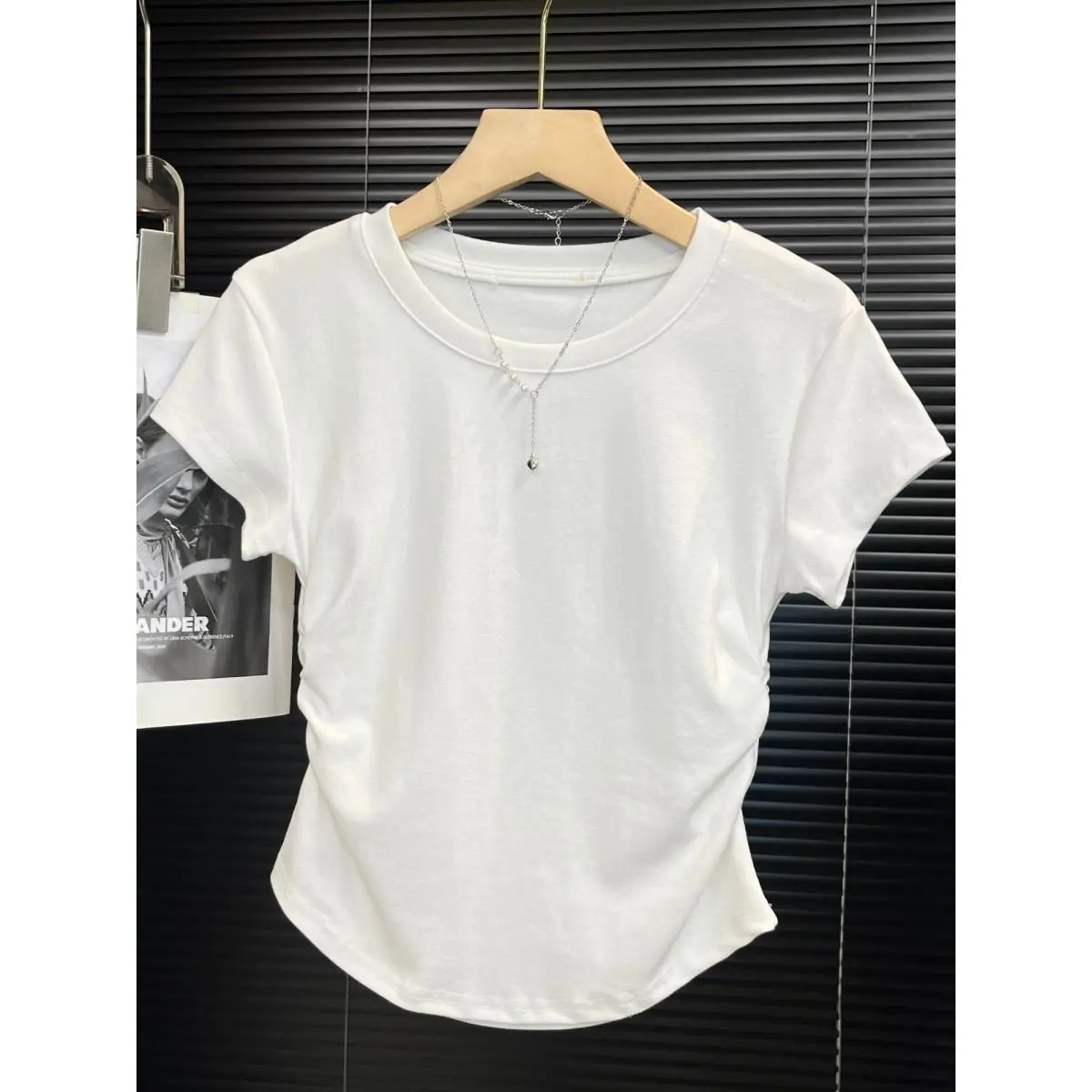 White cotton round neck short sleeve T-shirt women's summer pleated blouse