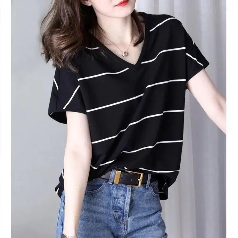 Plus Size Oversized 150KG Women Loose Stripe V-Neck Short Sleeve Tshirt Casual Crop Tops Short Sleeve Blouse T-Shirt