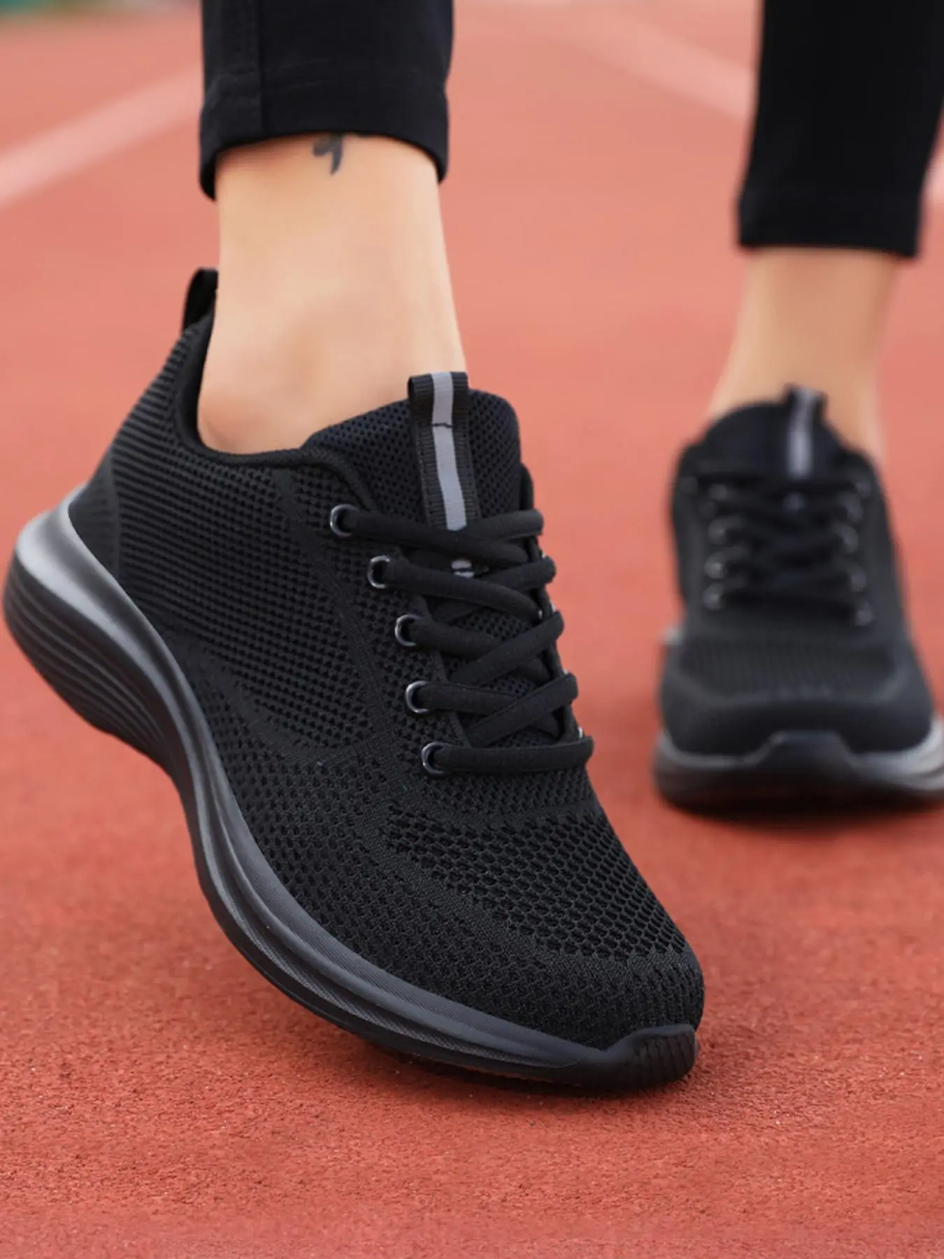 Women's Simple Plain Lace-up Mesh Breathable Lightweight Running Shoes, Casual Versatile Sports Fitness Shoes, All-match Trend Flat Trainers for Daily Wear