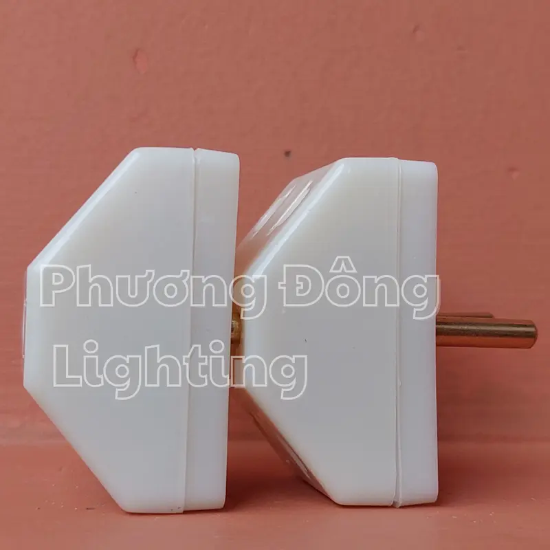 Phích cắm chia 3 ổ cắm - 3000W đầu nối 3 cửa P11 chịu tải 3000W 6