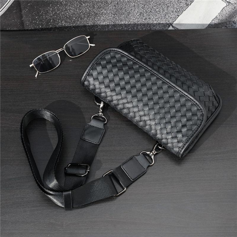 Product Introduction of Japan Fashion Braided Chest Bag Casual Shoulder Bag CrossBody Bag Tiger-head Bag 3
