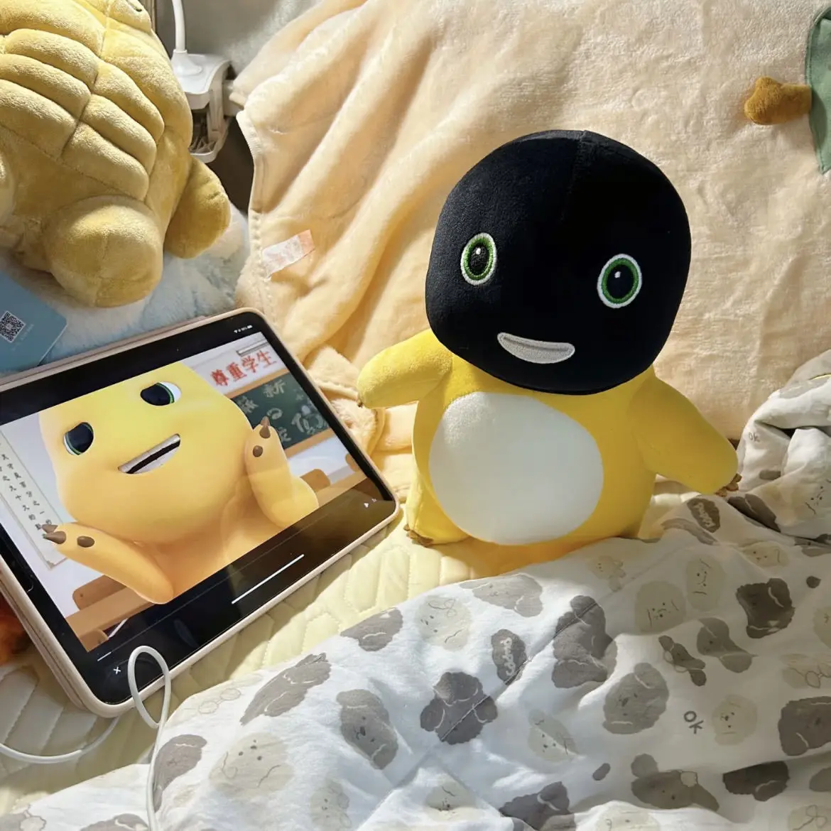 [4557 People Rated] Funny Black-Faced Milk Dinosaur Internet Celebrity Little Yellow Dragon Plush Toy Dinosaur Stuffed Animal Transforming Doll Funny Birthday Gift