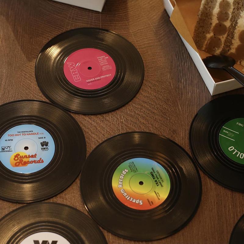Product Introduction of Retro CD Design Coaster, 4/6/12pcs Round Heat Resistant Decorative Placemats, Home Coaster for Coffee Cup Tea Cup 6