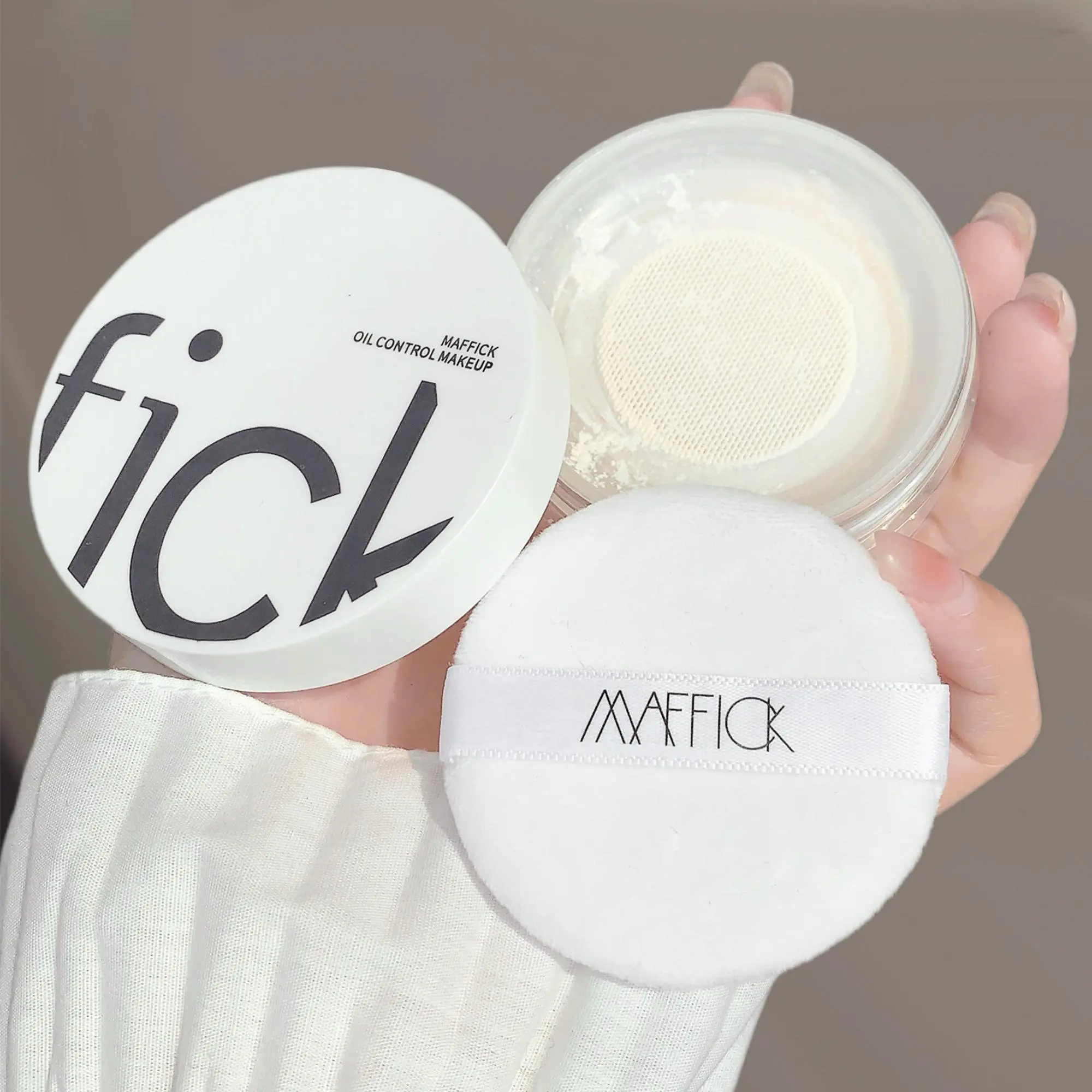Oil Control Loose Powder, 1 Count Lightweight Setting Powder, Sweat Proof Face Makeup Accessories, Long Lasting Matte Finish Cosmetic, Flawless Makeup Supplies