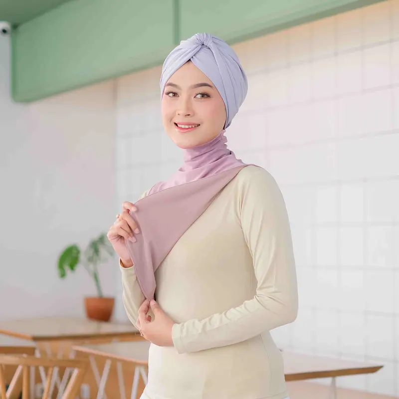 Manset Leher Premium Winonamodest - CAROLE TURTLENECK COLLAR. Penutup leher dua warna Elegan yang bisa dipakai bolak-balik. 2
