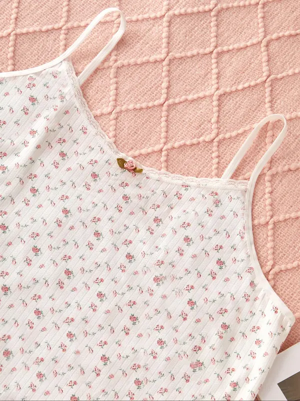 Plus Size Ditsy Floral Print Cami Top & Elastic Waist Shorts Pyjama Two-Piece Set, Elegant Comfy Loungewear Set for Women, Women's Sleepwear for All Seasons 2