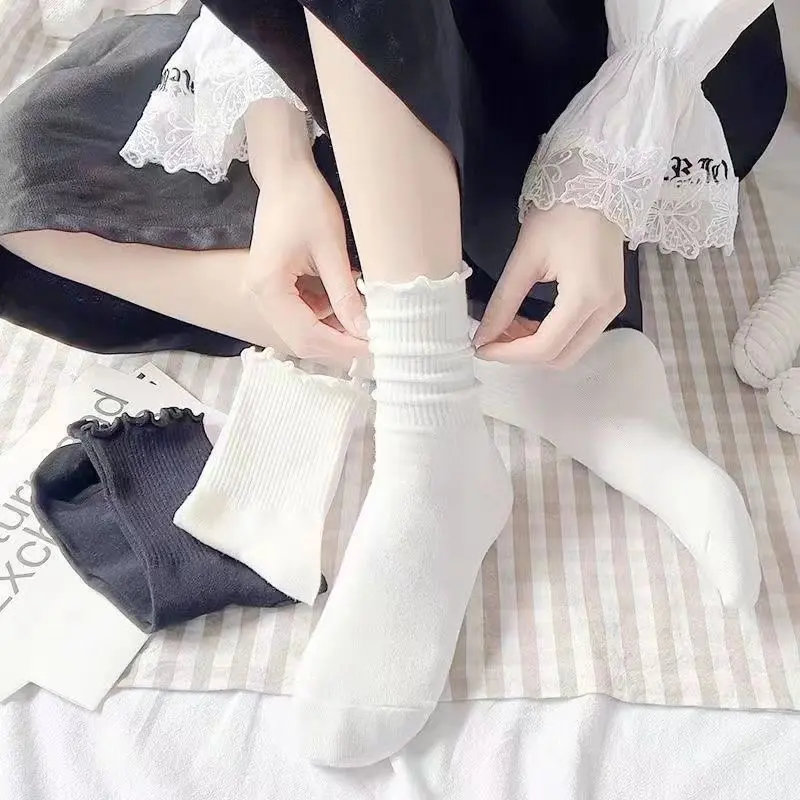 Kaos kaki renda jamur kaos kaki pertengahan betis wanita dengan kaos kaki Mary Jane yang lucu 2