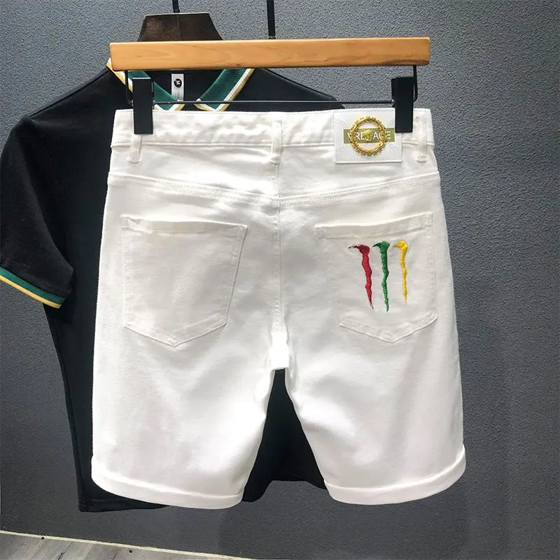 Quần short denim trắng dành cho nam giới, quần ngắn kiểu Hàn Quốc, ôm vừa vặn, cắt xén, quần chẽn Thương Hiệu Thời Trang ngoài trời, hợp thời trang, đa năng, mùa hè Menswear Jean