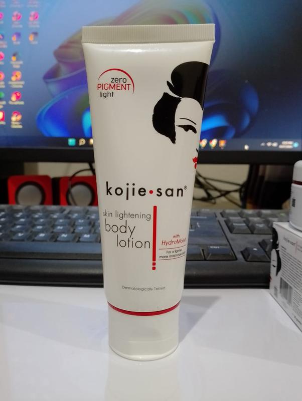 ( AKU MURAH ) New Paket Kojie san 5in1 / Body Lotion 100g / Toner+Cleanser 100ml / Face Lightening Cream 30gr / Kojic Acid Soap 65gr / Serum Kojiesan 25ml Original 100% BPOM Cleanser Kerutan Membersihkan Mencerahkan Muka Vitamin Wajah 4