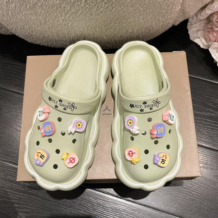 Product Introduction of Hole Shoes Eva Women's Platform plus Height Increasing Summer Outer Wear Closed Toe Non-Slip Deodorant Cartoon New Cool Beach 27