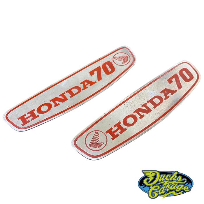 Gambar emblem decal plat tangki tanki  pispot c70 dari Ducks.garage Kota Bandung Tokopedia